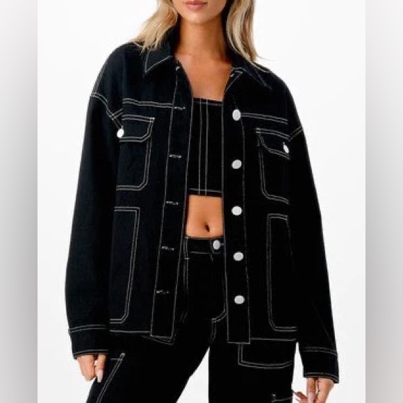 STREET STYLE Black Denim Jacket (Ascot + Hart / Shop Moda B) - Picture 2 of 5